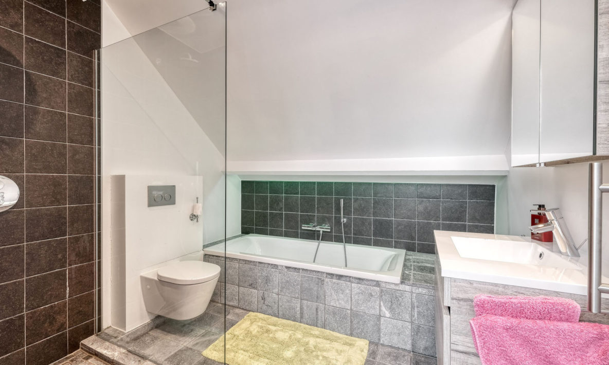 B&W Badkamers | Badkamers en badkamerrenovatie in Heist-op-den-Berg | Mooie badkamer